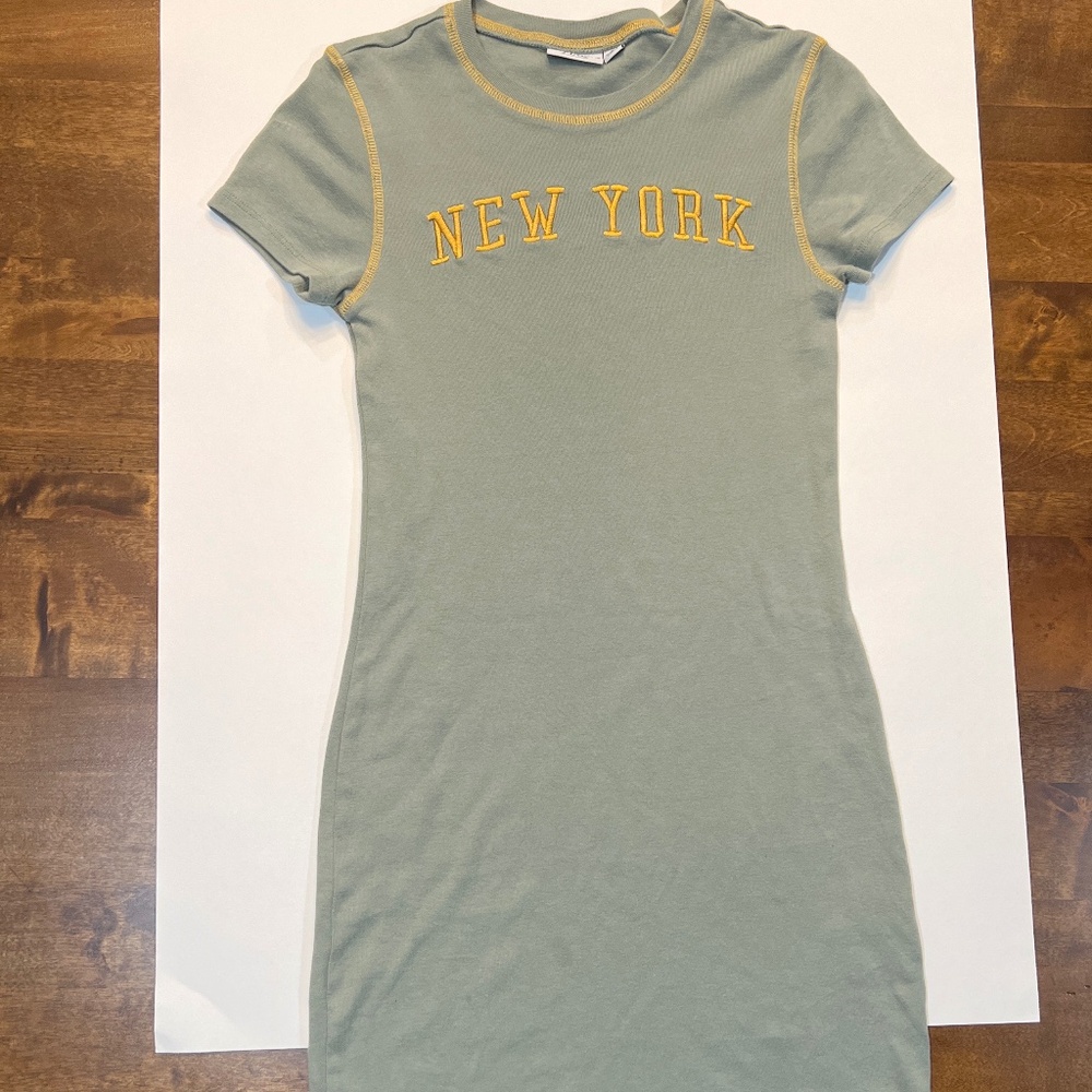 Green New York fitted dress